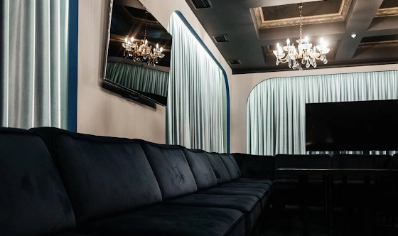 Фото №2 зала VIP-зал караоке