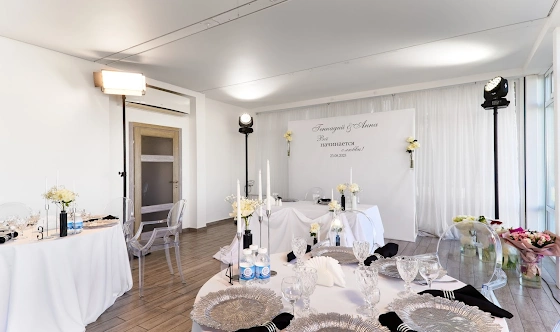 Фото №9 зала Зал «У озера»