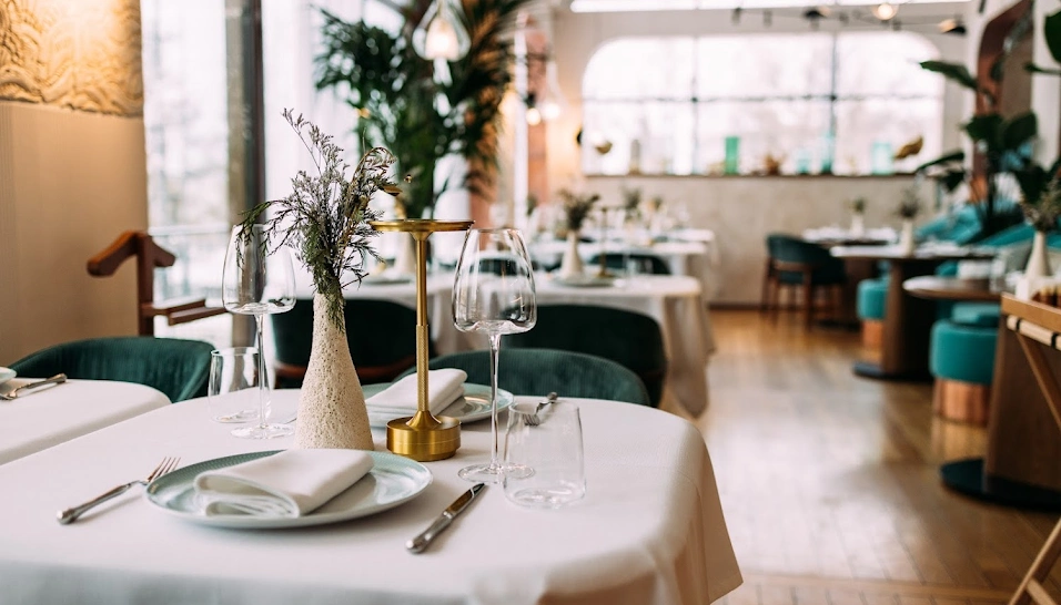 Фото №6 зала Нижняя палуба