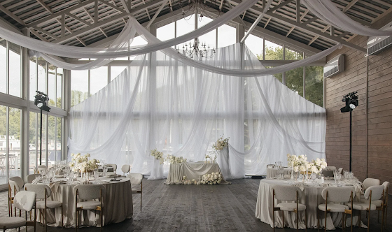 Фото №4 зала Стеклянная веранда