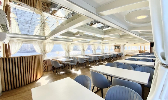 Фото №9 зала Палуба