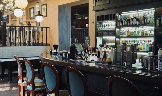 Фото №5 зала Основной зал «Reader's Pub»