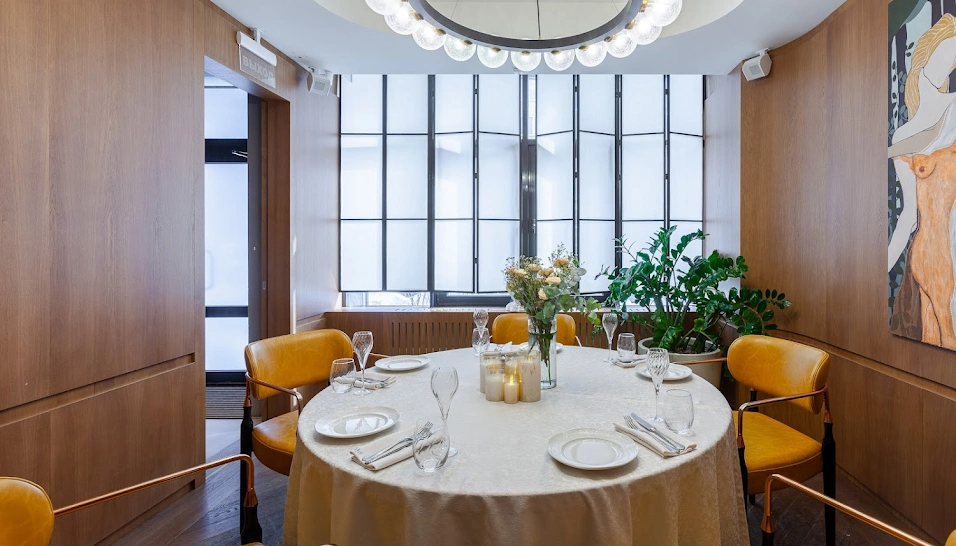 Фото №2 зала VIP-комната