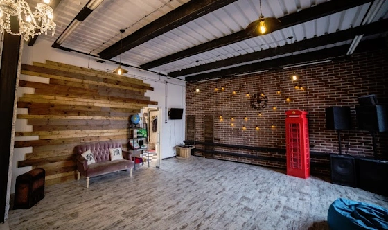 Фото №11 зала Лофт Комод 