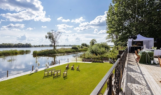 Фото №14 зала Локация "Дом + Пирс" 