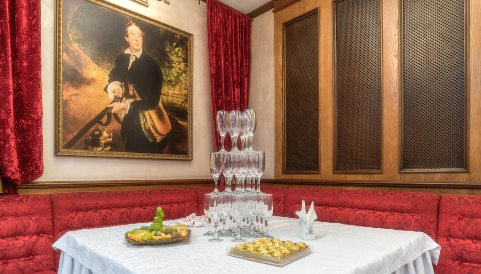 Фото №3 зала Красный VIP-зал 