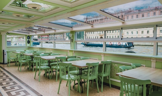 Фото №2 зала Палуба