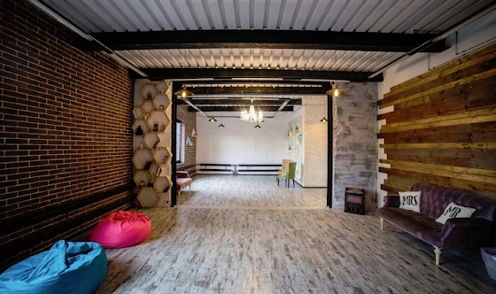 Фото №12 зала Лофт Комод 