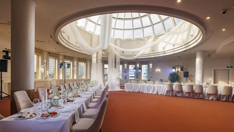 Фото №1 зала Ресторан «Ля Ронд»