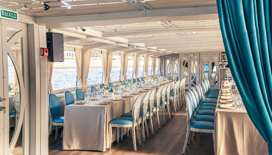 Фото №8 зала Палуба