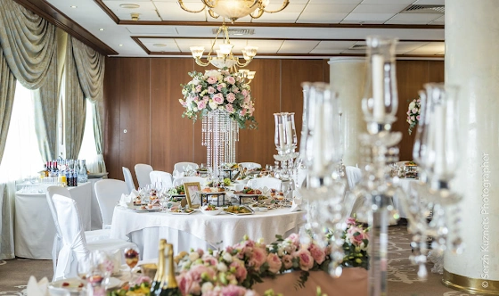 Фото №16 зала Зал «Петровский»