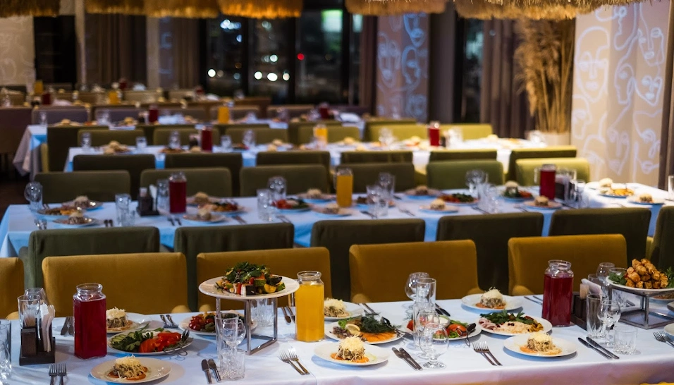 Фото №16 зала Зал ресторана «Саванна» 