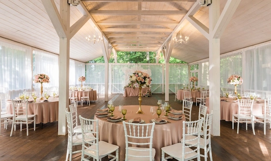 Фото №1 зала Веранда и Усадьба