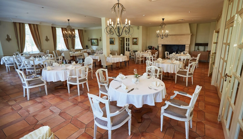 Фото №10 зала Зал "Дача Брассери"