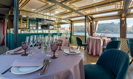 Фото №6 зала Палуба