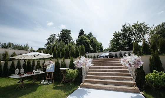 Фото №9 зала Летняя терраса в саду 