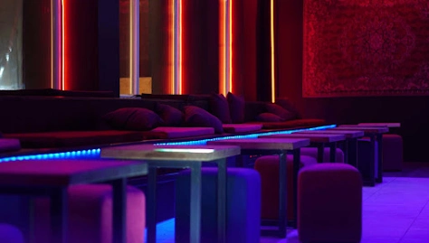 Фото №2 зала Бар "Люди"