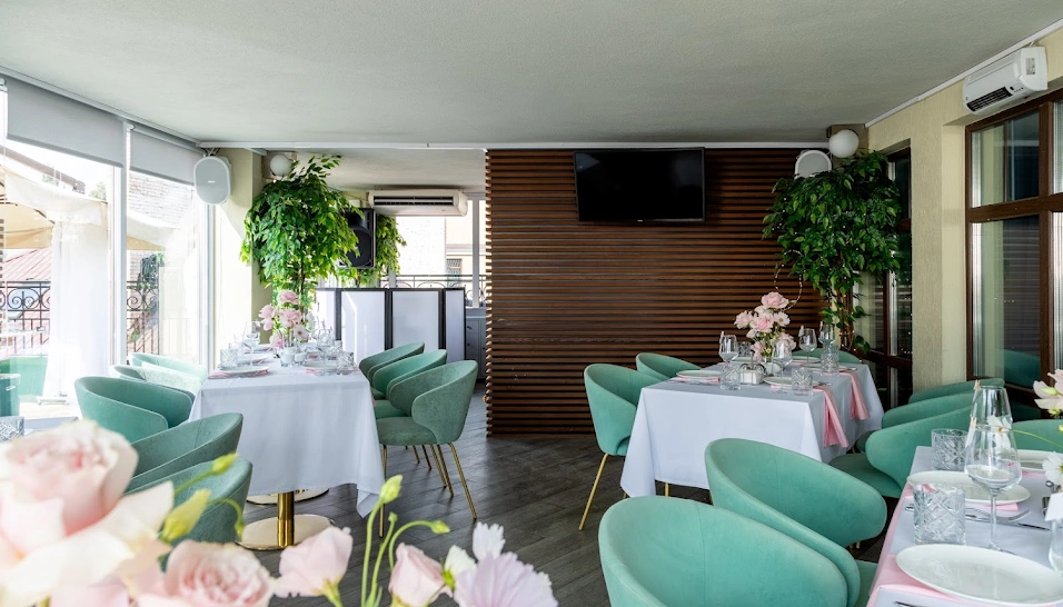 Фото №6 зала Терраса с панорамными окнами