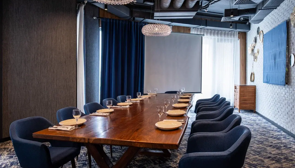 Фото №13 зала Зал «Марк Твен»