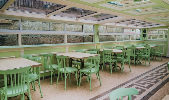 Фото №4 зала Палуба