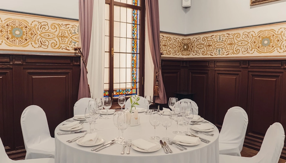 Фото №6 зала Зал "Дубовый"