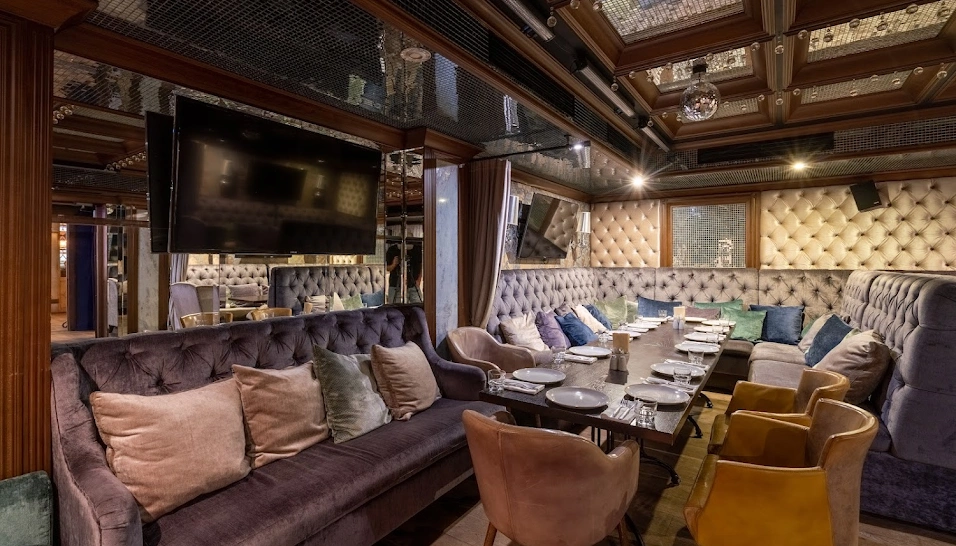 Фото №2 зала Караоке-зал