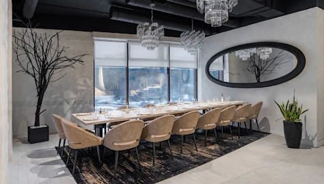 Фото №1 зала Зона у панорамного окна