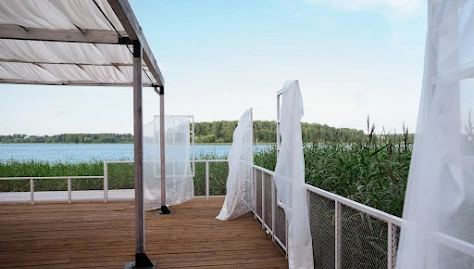 Фото №2 зала Веранда на воде