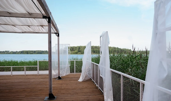 Фото №2 зала Веранда на воде