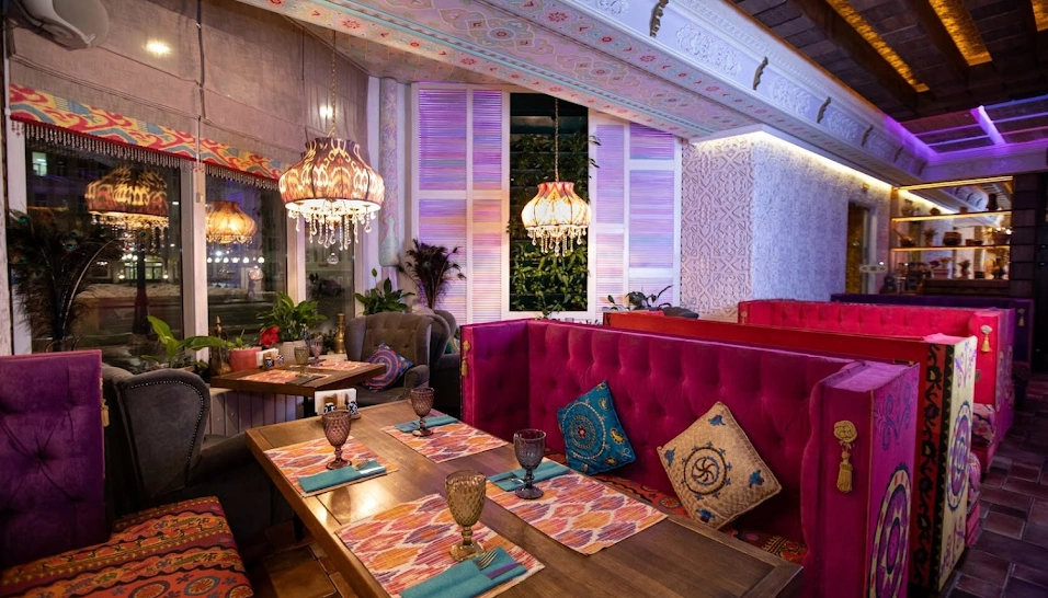 Фото №4 зала Цветной зал