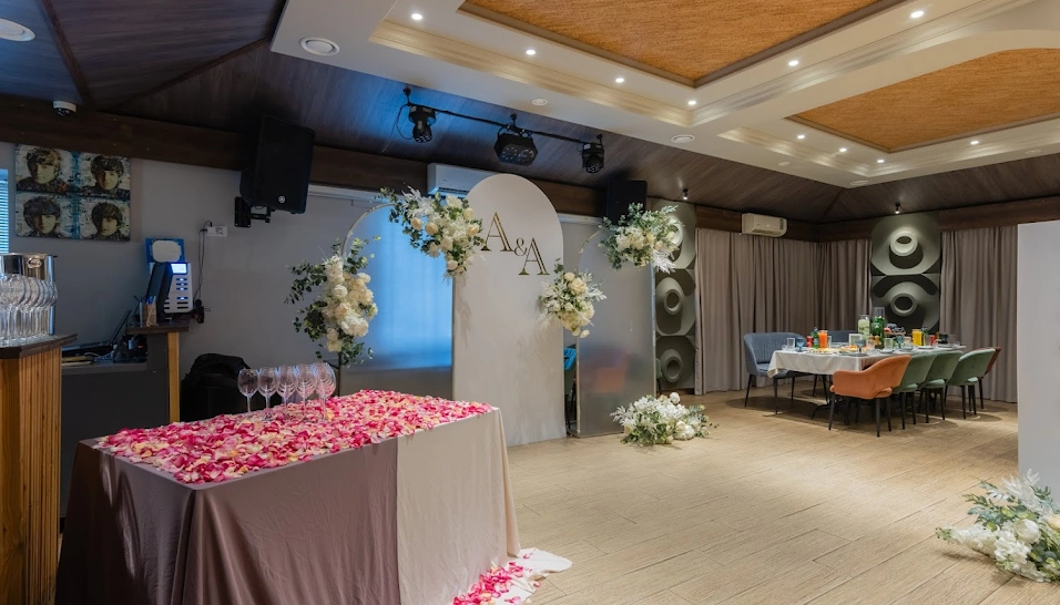 Фото №3 зала Караоке-зал 