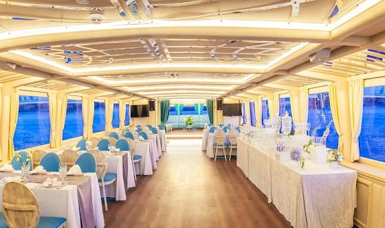 Фото №17 зала Палуба