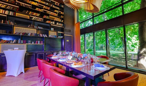 Фото №3 зала Библиотека 