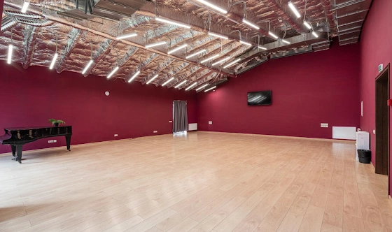 Фото №9 зала Зал Сцена