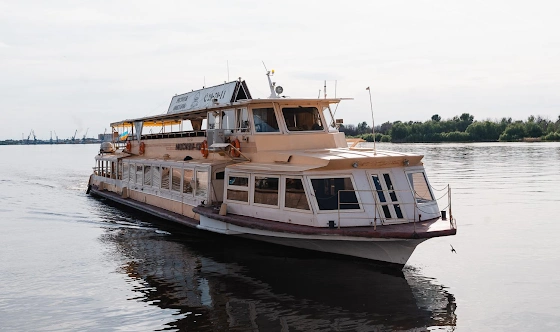 Фото №7 зала Зал «Теплоход»