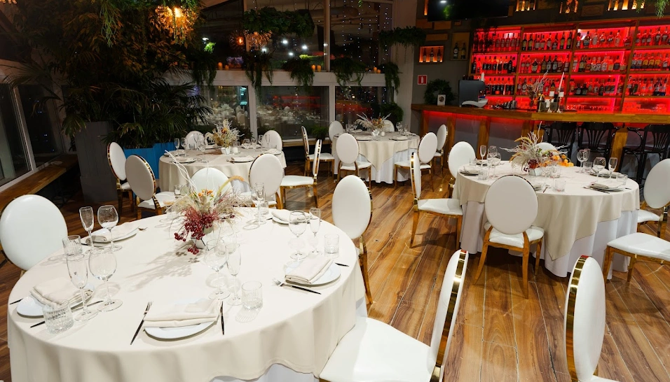 Фото №3 зала Ресторан