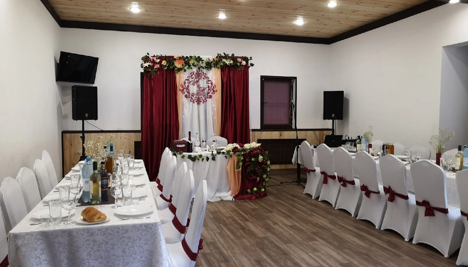 Фото №2 зала Закрытая веранда на 50 человек