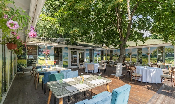 Фото №17 зала Крытая галерея и цветущий сад