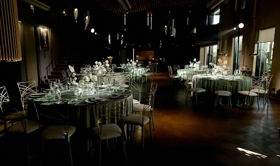 Фото №2 зала Ресторан Mady