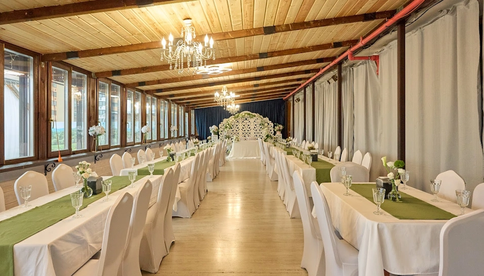 Фото №1 зала Банкетный зал «Веранда»