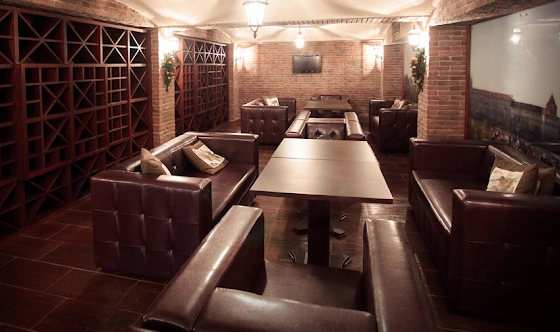 Фото №2 зала Винный погреб