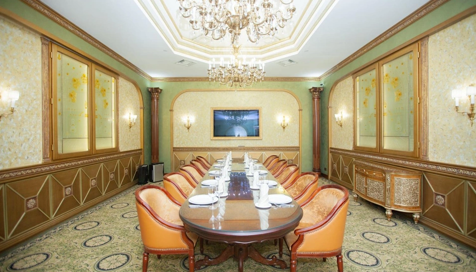 Фото №1 зала Конференц-зал «Каминный»