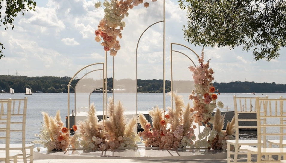 Фото №10 зала Стеклянная веранда