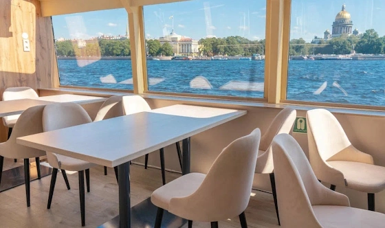 Фото №4 зала Палуба