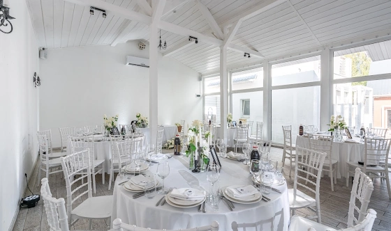 Фото №4 зала Замок на берегу