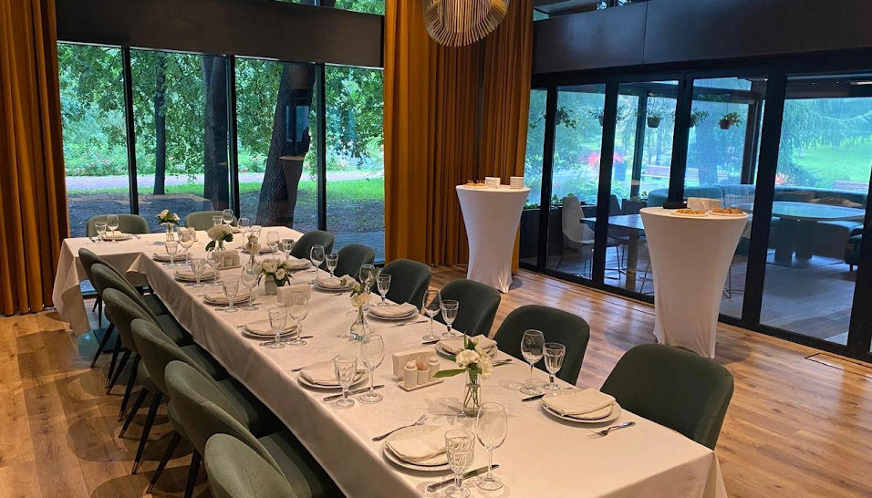 Фото №18 зала Зал «Библиотека» 