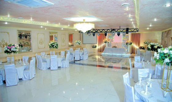 Фото №12 зала Зал «Версаль»