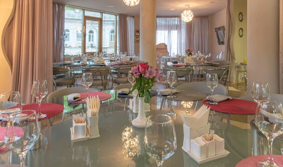 Фото №5 зала Зал ресторана «Жемчужина»