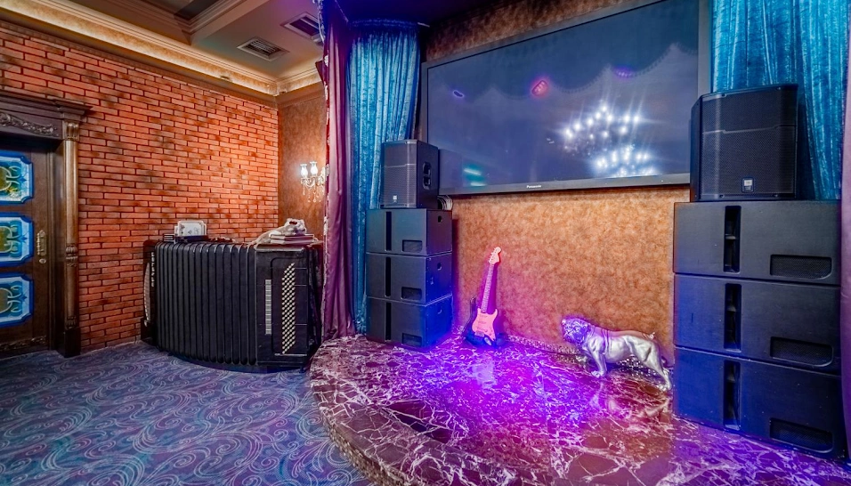 Фото №13 зала Караоке-бар «Кураж»