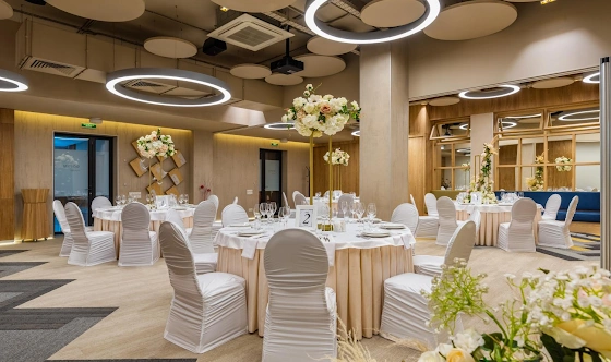 Фото №2 зала FORUM